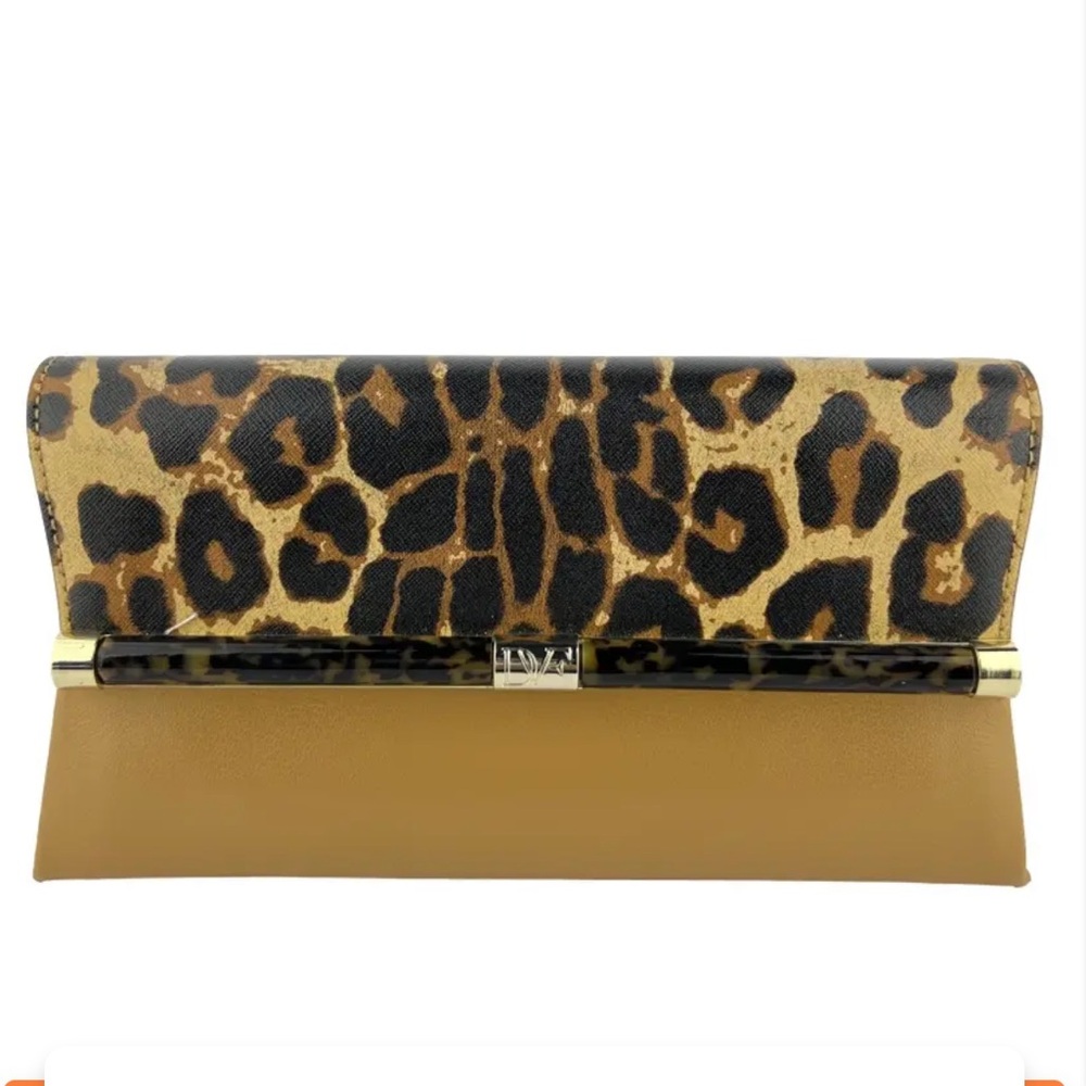 Diane von Furstenberg (DVF) envelope clutch